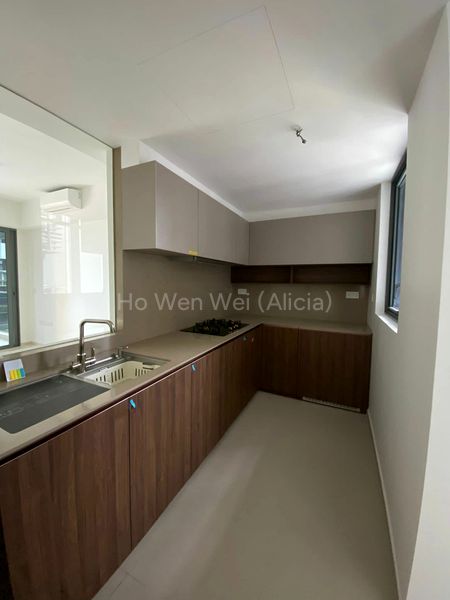 3 Bed Condo for Rent in  Shunfu Road - Image 1